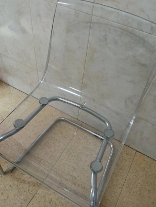 Silla transparente moderna