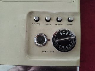 Radio-Televisión Vintage Universum SK 2216