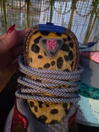 Scarpe sportive multicolor con dettagli rossi