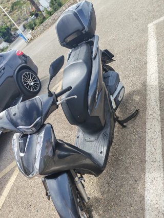 Honda SH 125 Scooter Negra/Gris