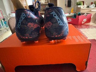 Botas de fútbol Nike niño talla 38
