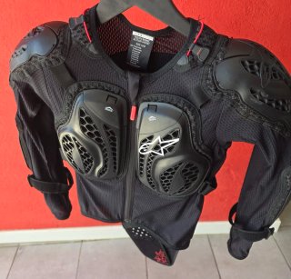 Peto Alpinestars para niño