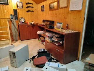 3 Mesas de oficina y archivador con mesa para tele