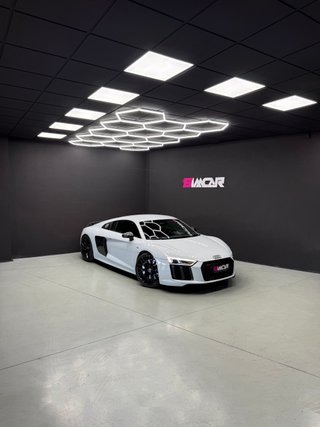 Audi R8 V10+