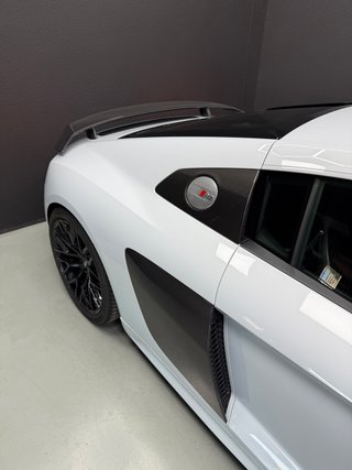 Audi R8 V10+