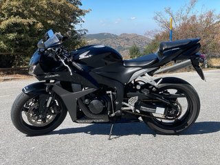 Honda CBR 600 RR Sportbike Negra/Gris
