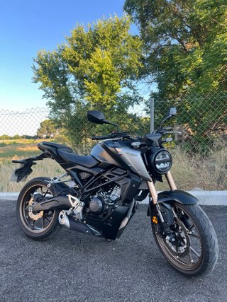 Honda CB125R