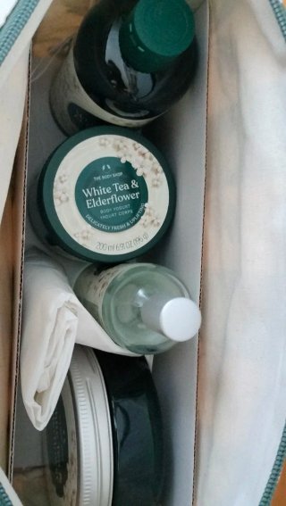 The Body Shop White Tea & Elderflower Set