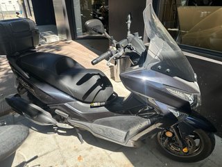 Kymco Grand Dink 300i Negra