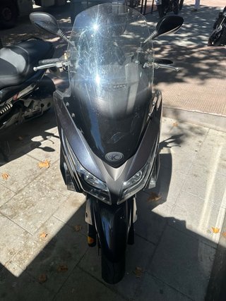 Kymco Grand Dink 300i Negra