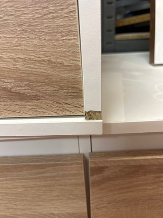 Mueble de salón modular blanco y madera