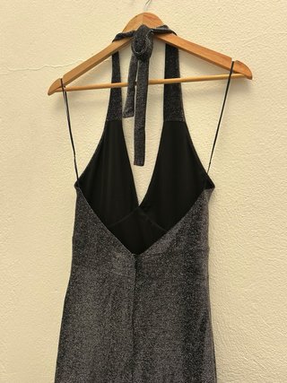 Mono halter brillante negro y plateado