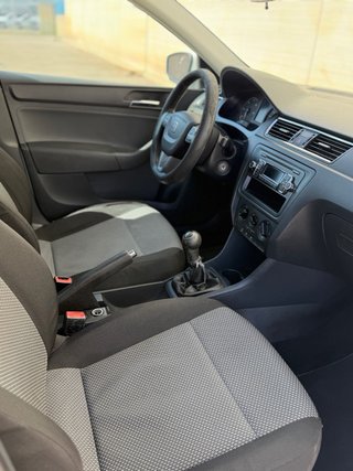 SEAT Toledo 1.6 TDI 105 CV Mas de 1000km autonomia