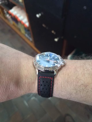 Reloj Raymond Weil Tango Cuarzo Suizo
