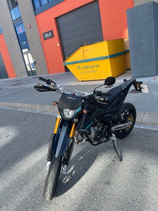 Rieju MRT Pro Supermotard Negra/Dorada