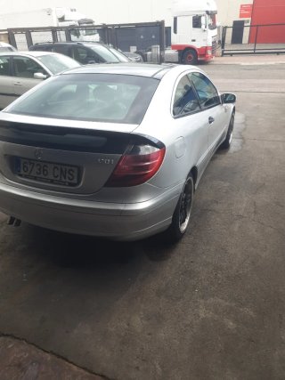 Mercedes-Benz Clase C 2003