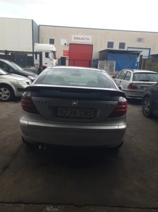 Mercedes-Benz Clase C 2003