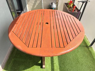 Mesa redonda madera teca exterior maciza