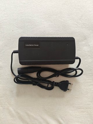 Batería ebike + soporte controladora + cargador