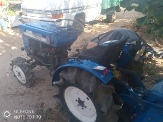 Mini tractor azul