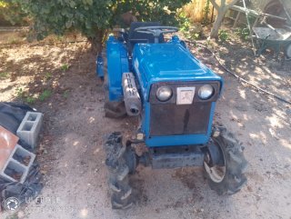 Mini tractor azul