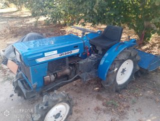 Mini tractor azul