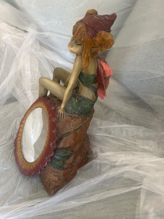 Figura sirena con espejo decorativo