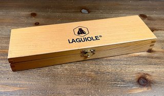 Juego Laguiole para quesos en estuche de madera