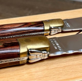 Juego Laguiole para quesos en estuche de madera