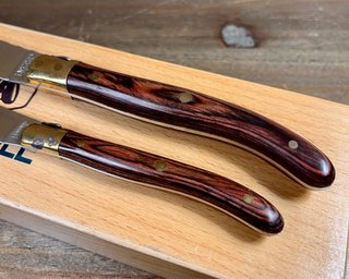 Juego Laguiole para quesos en estuche de madera