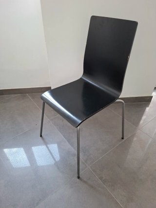 8 Sillas Ikea Negras y Plateadas