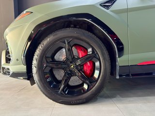 Lamborghini URUS 650cv