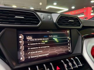 Lamborghini URUS 650cv