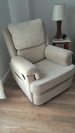 Sillón reclinable tela beige