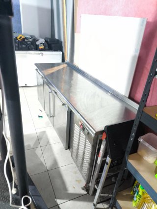 Mesa nevera fría acero inoxidable hostelería
