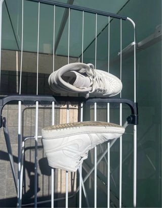 Jordan 1 Mid Bianche