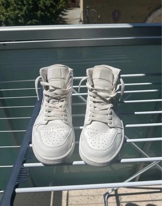 Jordan 1 Mid Bianche