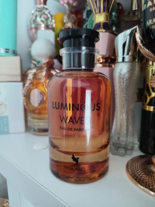 Luminous Waves Volare