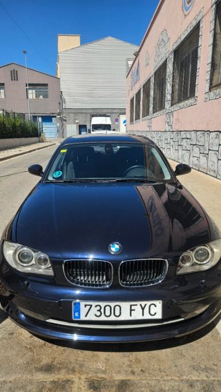 BMW Serie1 116 2007 azul metalizado etiqueta C