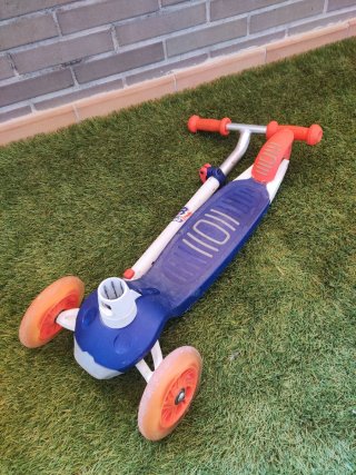 Patinete infantil 3 ruedas azul y naranja