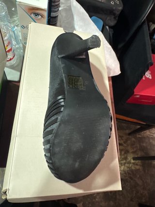 Tacones negros salon