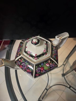Tetera de porcelana inglesa floral