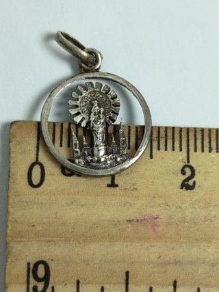 Medalla antigua de la Virgen del Pilar en plata