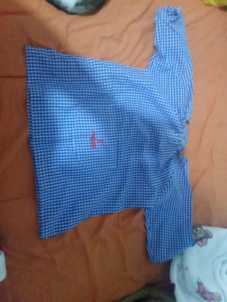 Bata azul colegio La Mennais,talla 2