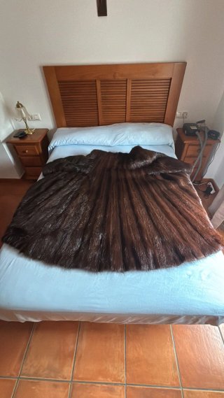 Abrigo de pelo marrón