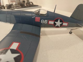 Maqueta Avión Corsair F4U-1 86