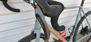 Bicicleta Gravel Cube Cross Race Gris Naranja