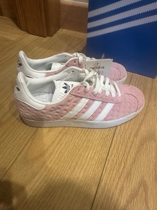 Zapatillas Adidas Gazelle Edición Limitada Rosa