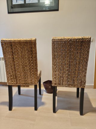 Juego de 2 sillas de fibras naturales y madera