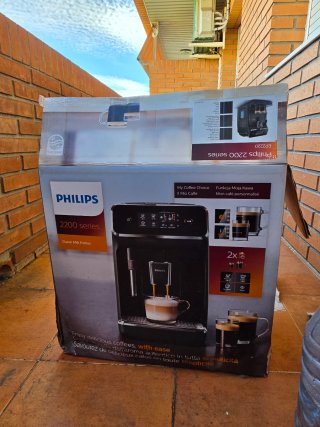 Cafetera Superautomática Philips Serie 2200